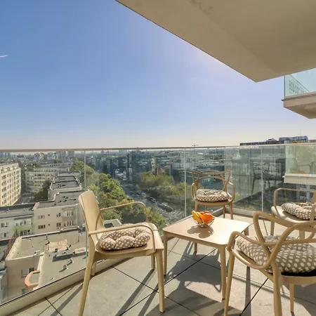 Prestige Views: Luxury Retreat Апартаменты *