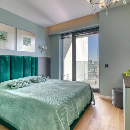 Prestige Views: Luxury Retreat Bucareste