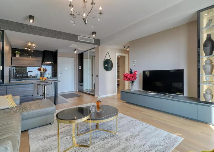 Prestige Views: Luxury Retreat Apartament