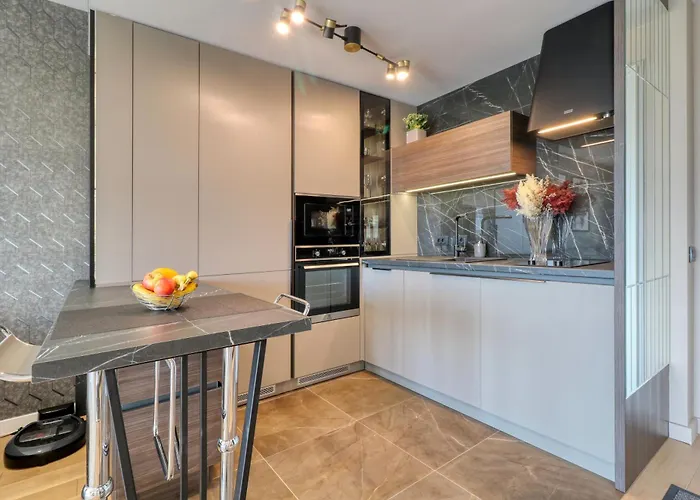 Prestige Views: Luxury Retreat Apartament *