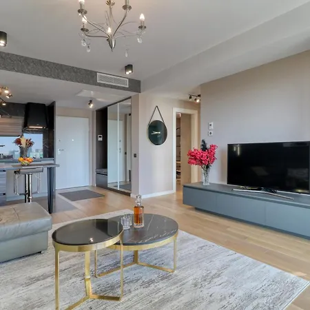 Prestige Views: Luxury Retreat Appartement